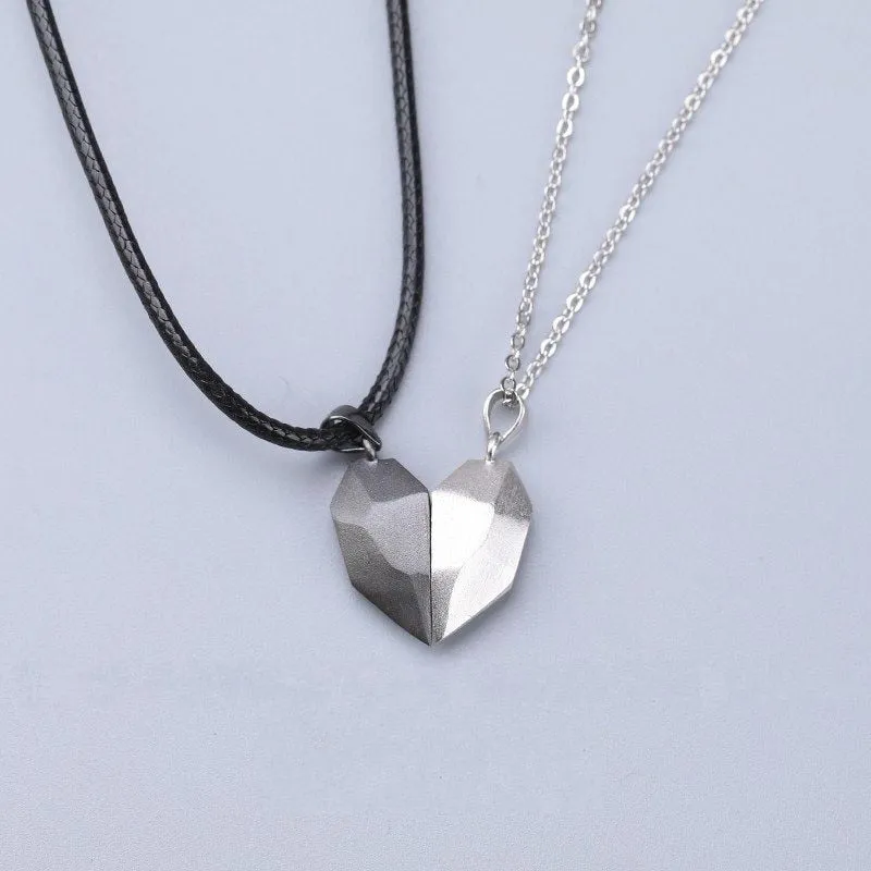 1Pair Magnetic Couple Necklace For Lovers Gothic Punk Heart