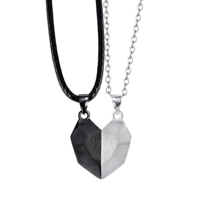 1Pair Magnetic Couple Necklace For Lovers Gothic Punk Heart