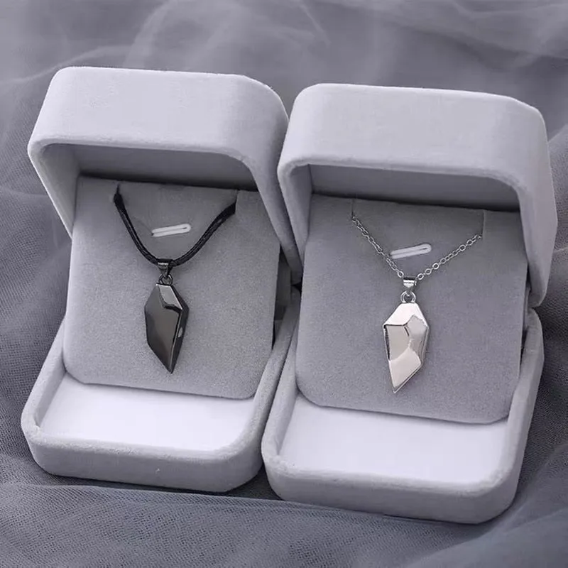 1Pair Magnetic Couple Necklace For Lovers Gothic Punk Heart