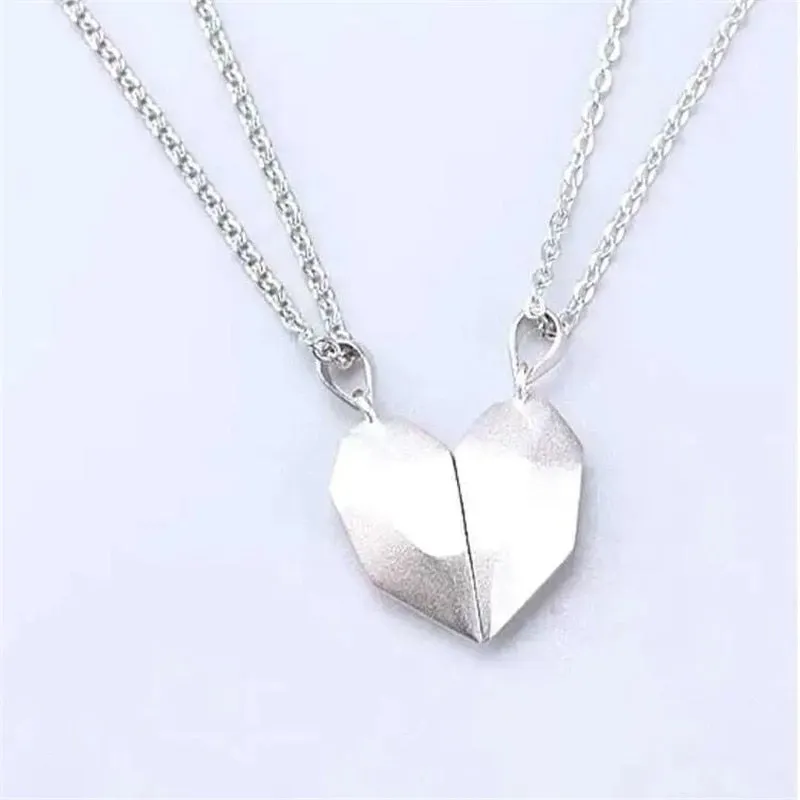 1Pair Magnetic Couple Necklace For Lovers Gothic Punk Heart