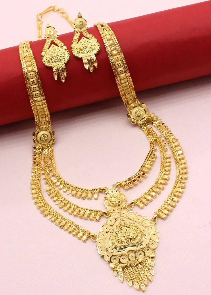 CAPTIVATING GOLD PLATED NECKLACE