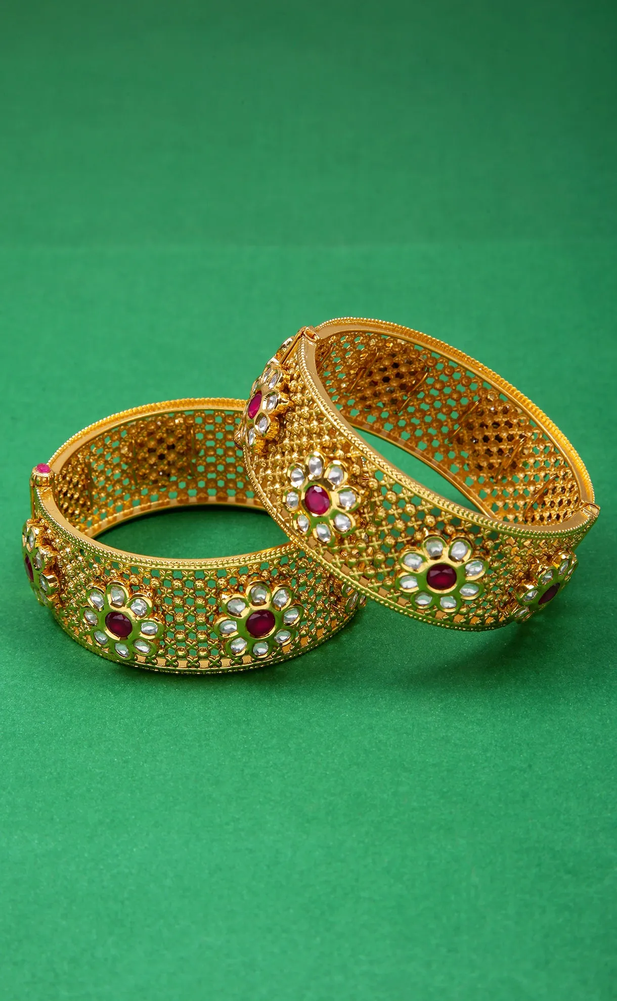 Designer Gold Plated Royal Kundan Openable Bangle/Bracelet (D222)