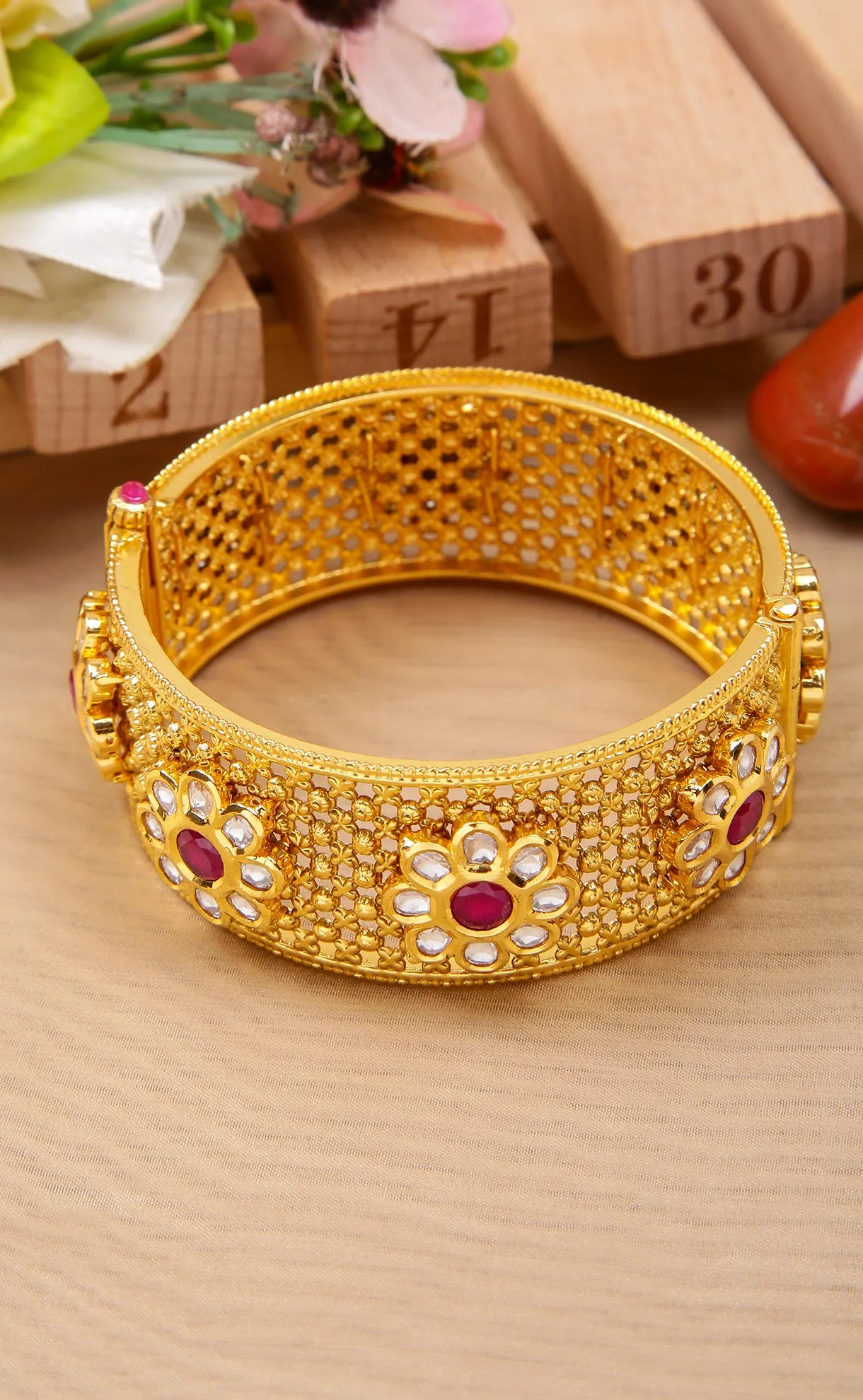 Designer Gold Plated Royal Kundan Openable Bangle/Bracelet (D222)