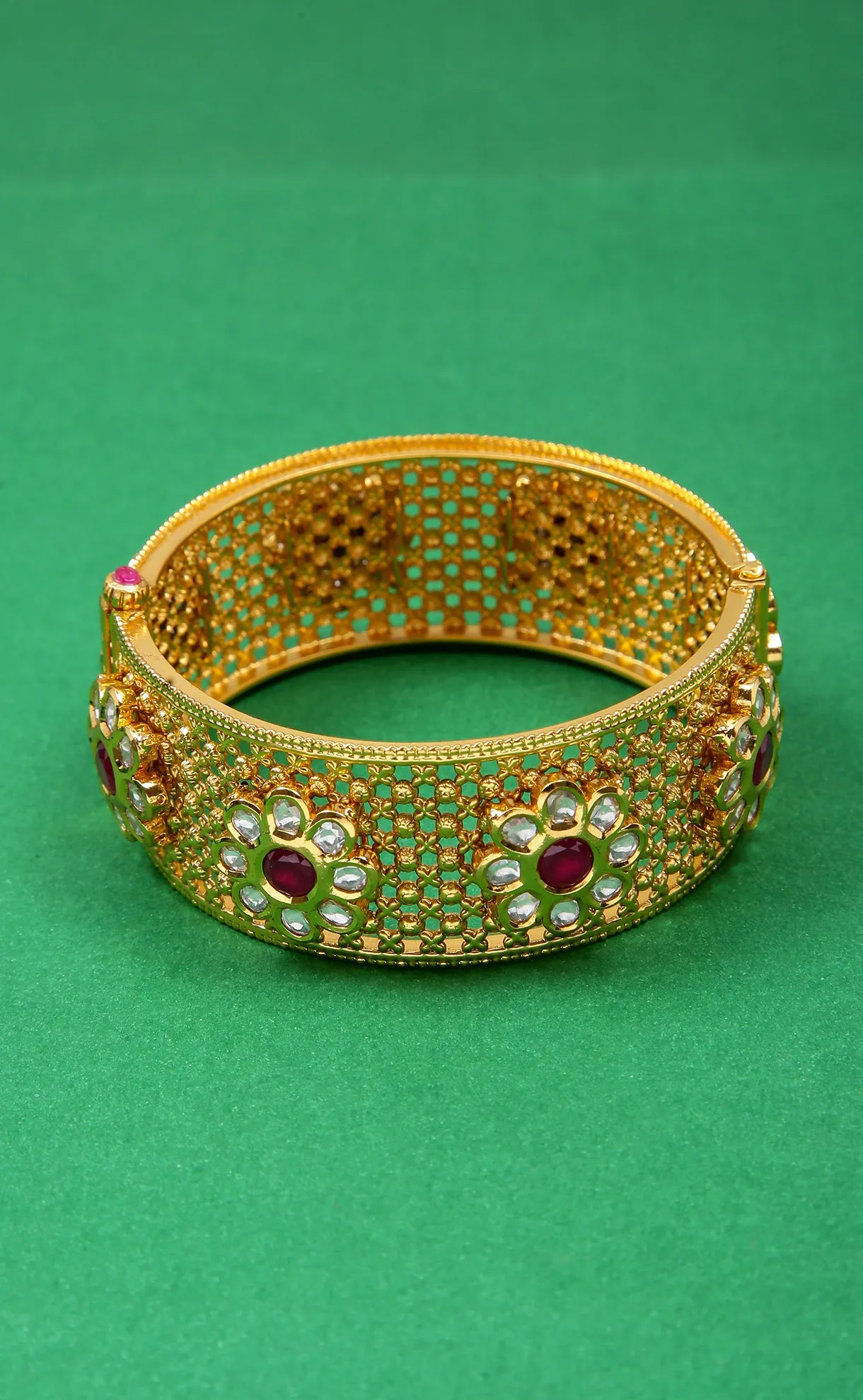 Designer Gold Plated Royal Kundan Openable Bangle/Bracelet (D222)