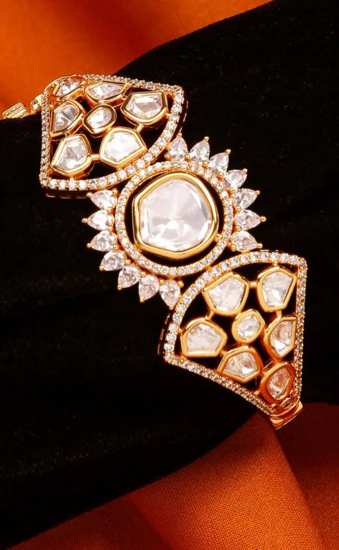 Designer Gold Plated Royal Kundan Openable Bracelet (D129)