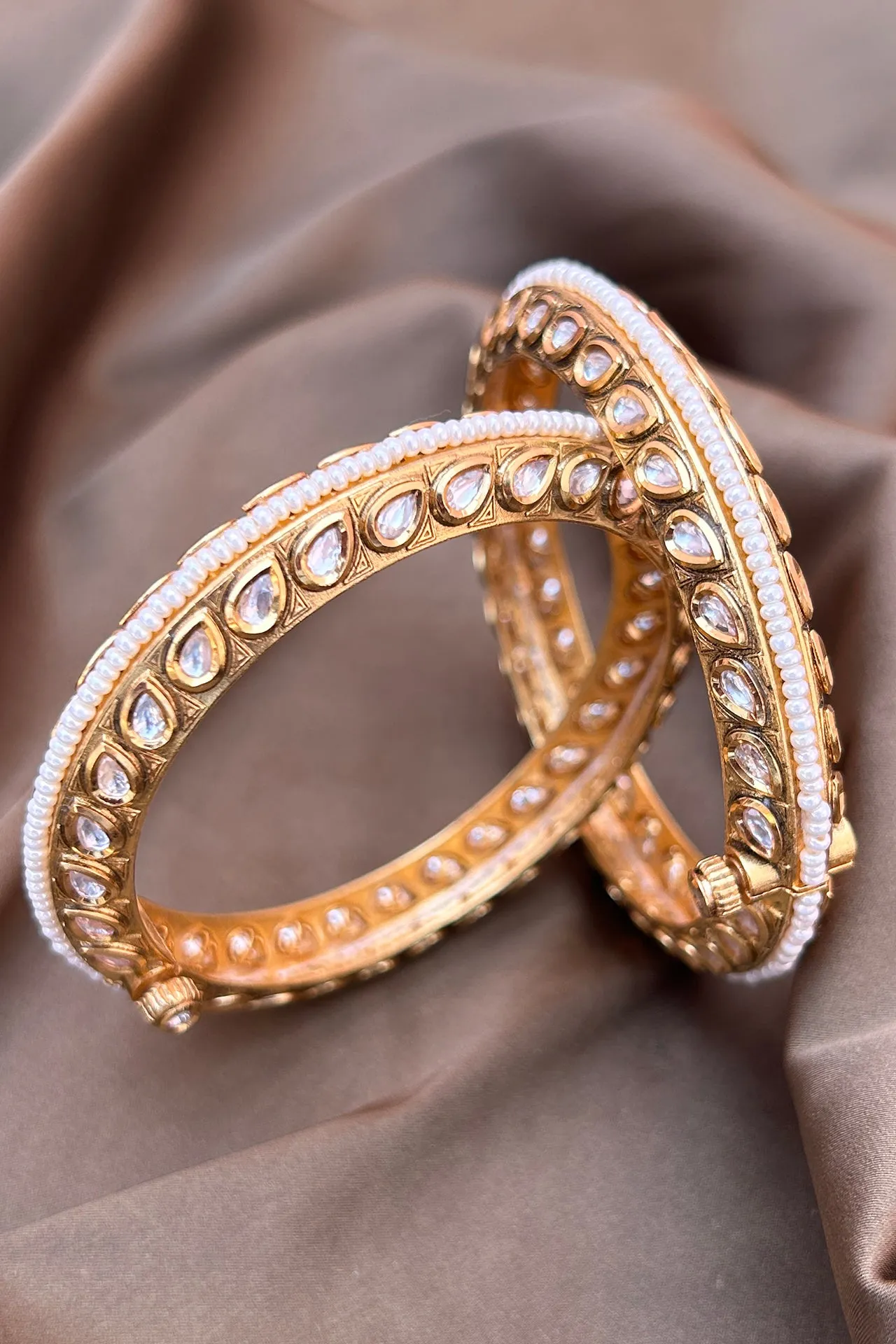 Designer Gold Plated Royal Kundan Openable Bracelet (D180)