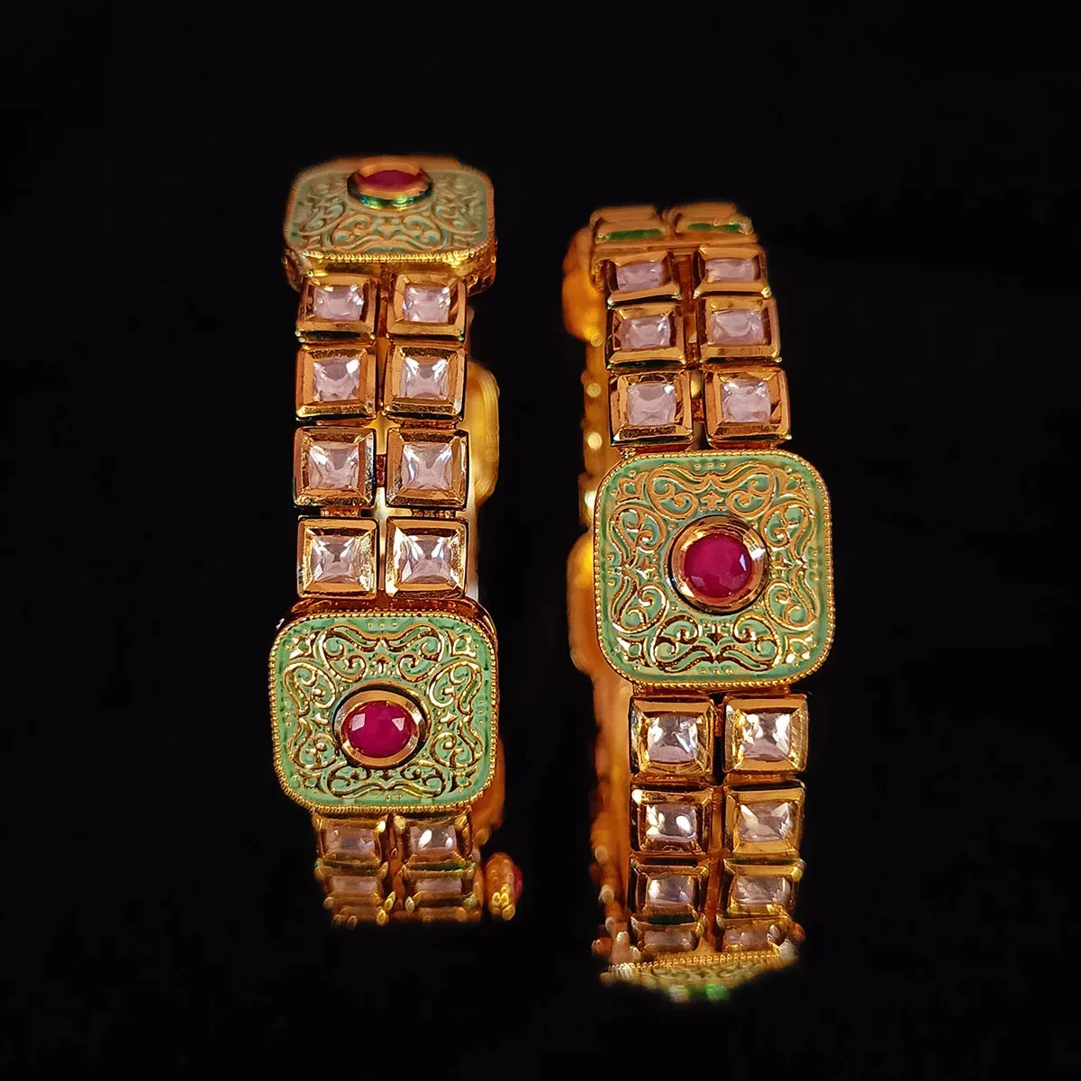 Designer Gold Plated Royal Kundan Openable Bracelet (Design 123)