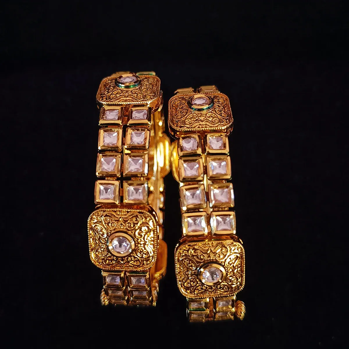 Designer Gold Plated Royal Kundan Openable Bracelet (Design 123)