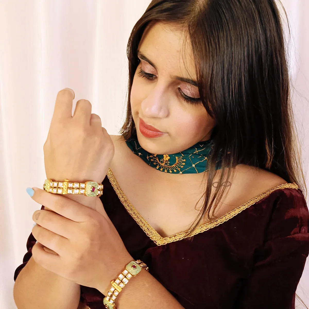Designer Gold Plated Royal Kundan Openable Bracelet (Design 123)