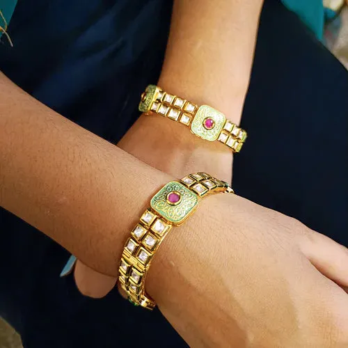 Designer Gold Plated Royal Kundan Openable Bracelet (Design 123)