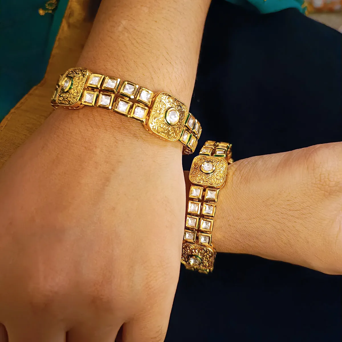 Designer Gold Plated Royal Kundan Openable Bracelet (Design 123)