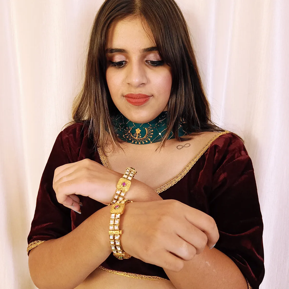Designer Gold Plated Royal Kundan Openable Bracelet (Design 123)