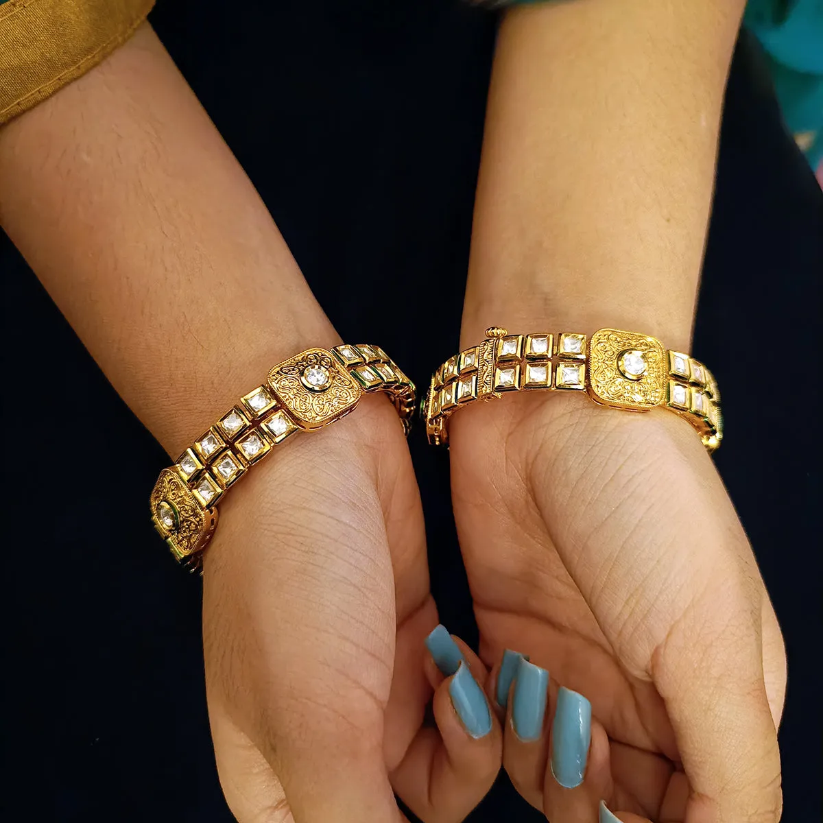 Designer Gold Plated Royal Kundan Openable Bracelet (Design 123)