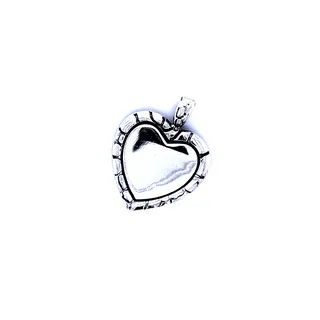 Engravable Pendant With Cobblestone Border