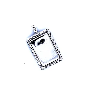 Engravable Pendant With Cobblestone Border