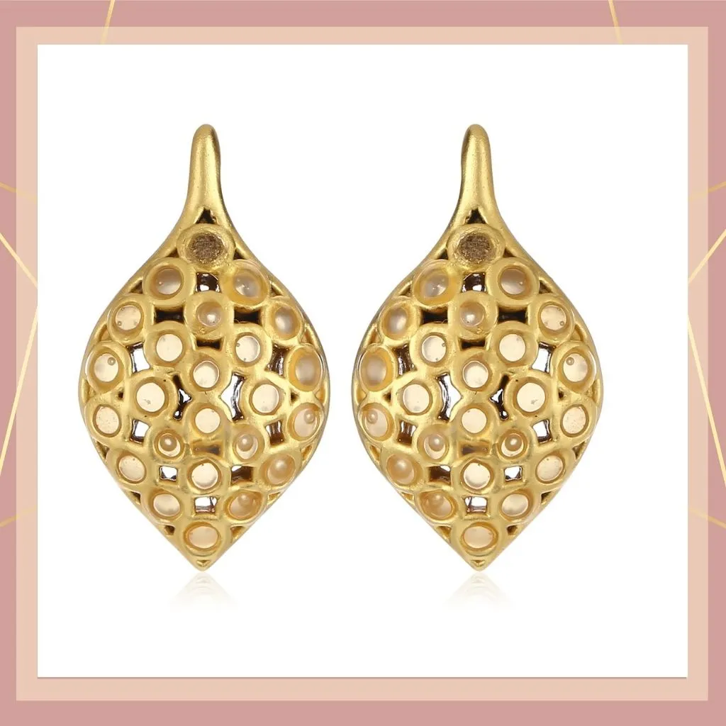 Estele Gold Plated Trendy Fashionable Pendant Set With Earrings for Women