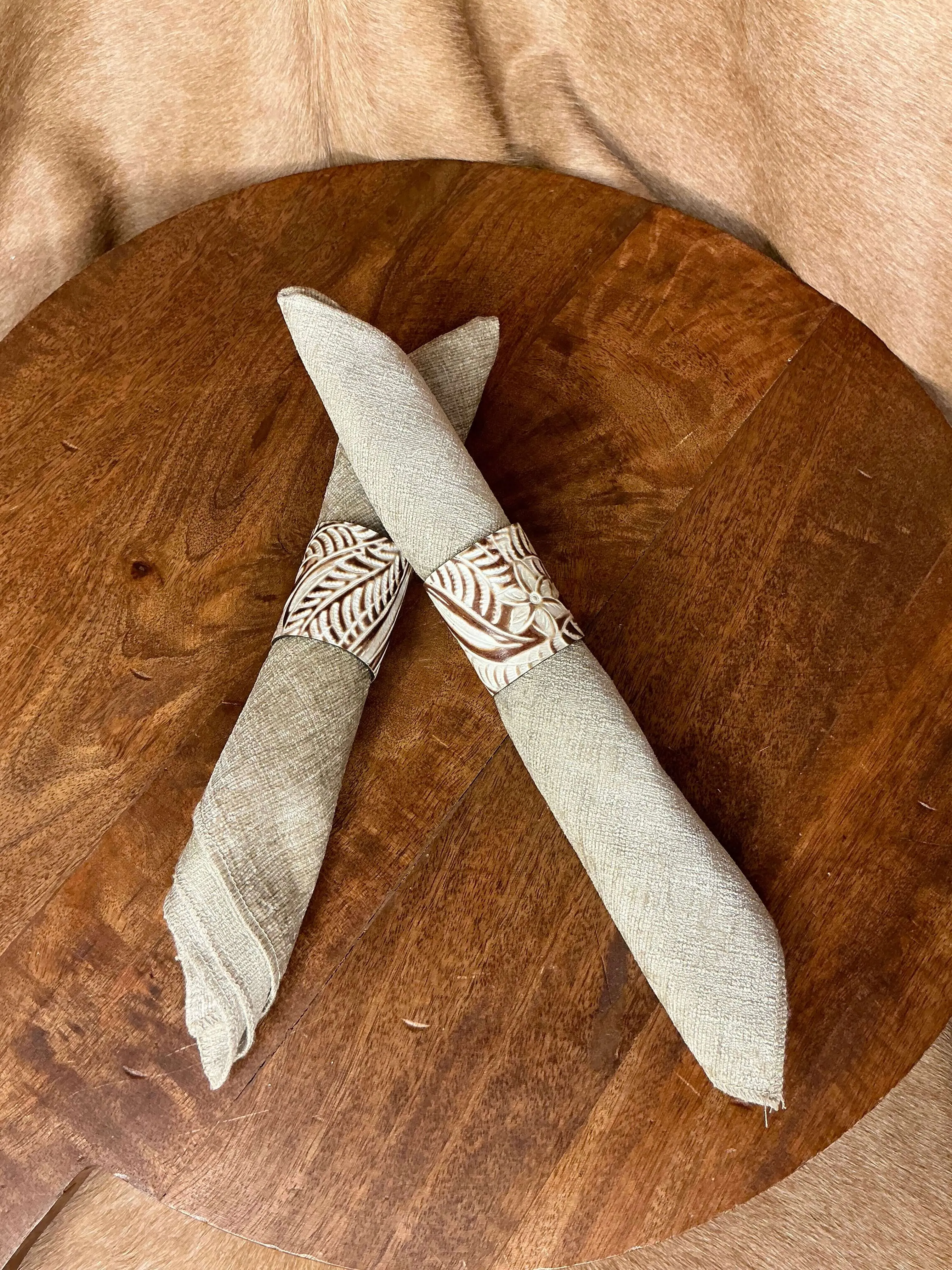 Handcrafted Leather Embossed Dallas Napkin Rings 6Pc