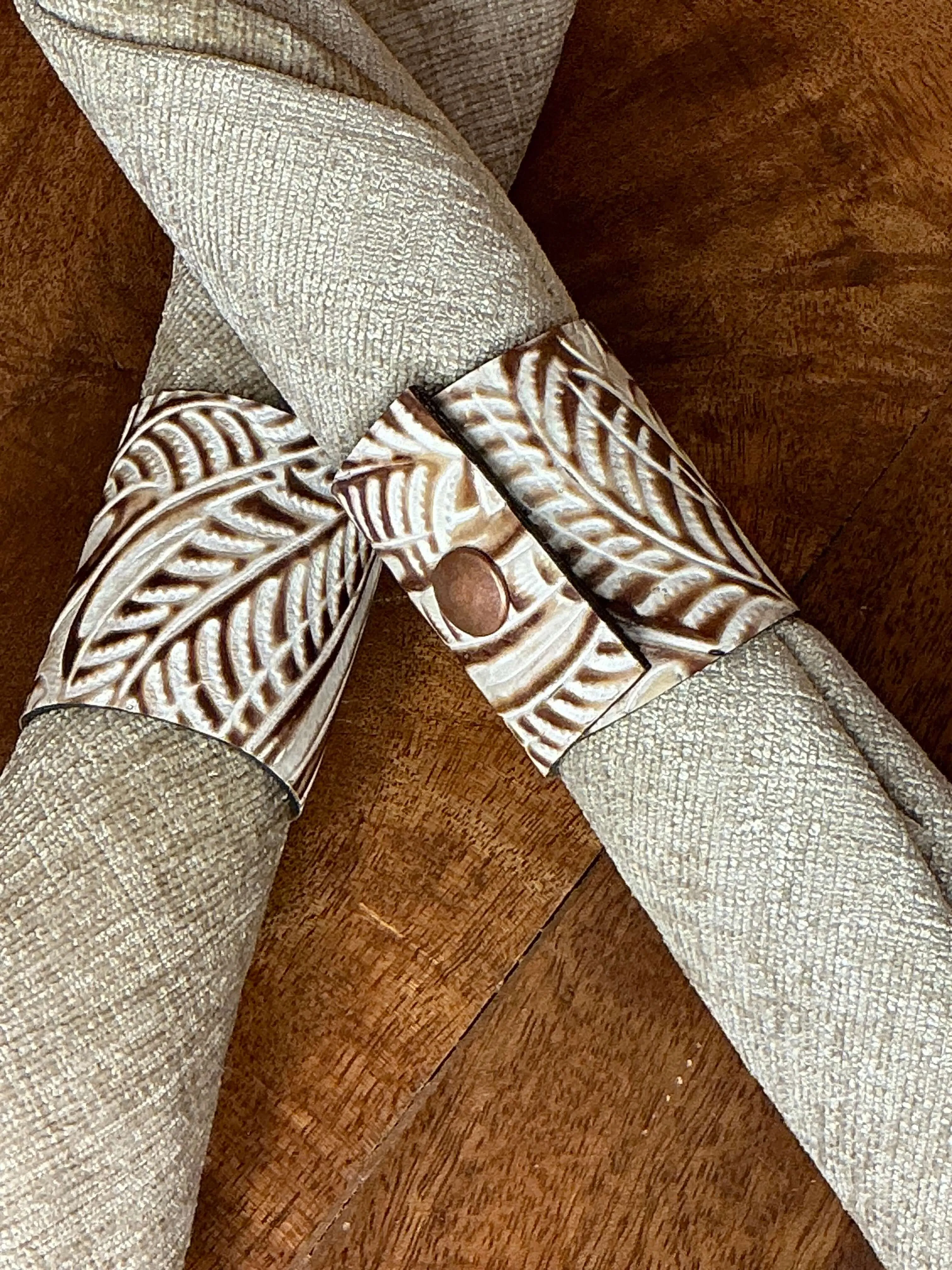 Handcrafted Leather Embossed Dallas Napkin Rings 6Pc