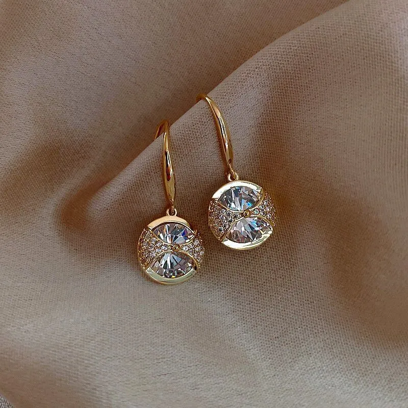 Ladies Gold Plated Round Dazzling Diamond Cut Crystal Rhinestones Stud Earring