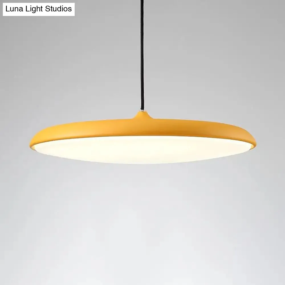 Metal Flying Saucer Shaped Pendulum Light