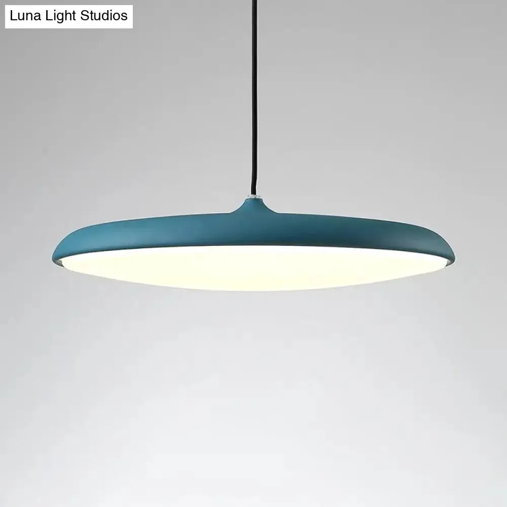 Metal Flying Saucer Shaped Pendulum Light