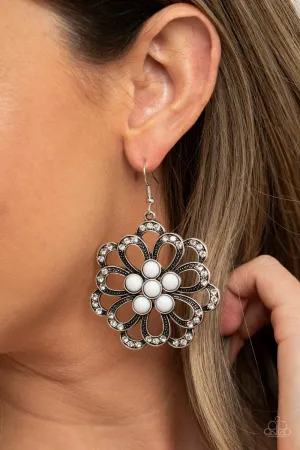 Paparazzi Dazzling Dewdrops - White