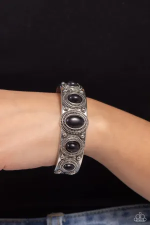 Paparazzi Mesa Mystery - Black bracelet
